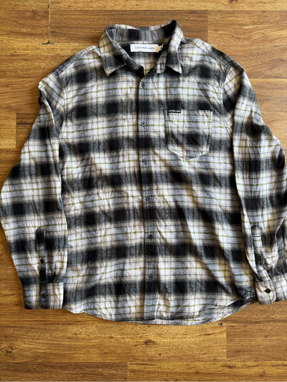 Calvin Klein White & Black Plaid Long-Sleeve Button-Down Shirt